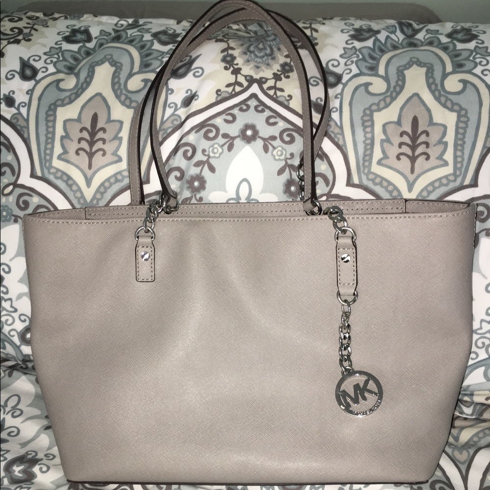 MICHAEL KORS  Gray Shoulder Bag